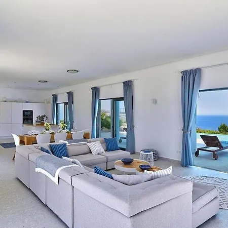 Villa Clifftop *